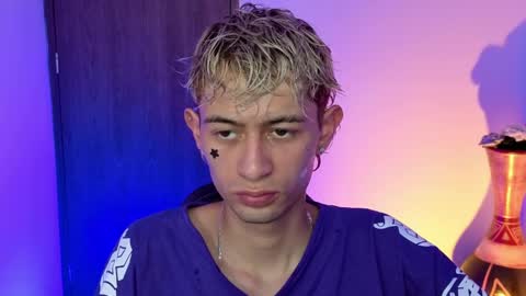 mattias     online show from 04/13/26, 02:17