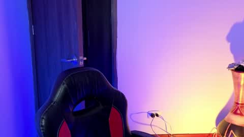 mattias     online show from 04/15/26, 12:06