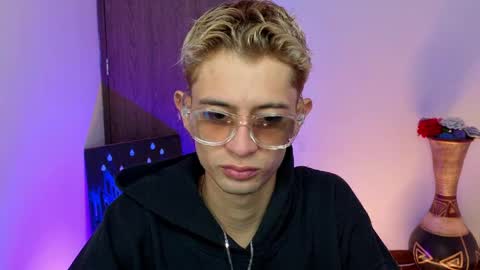 mattias     online show from 04/18/26, 03:10