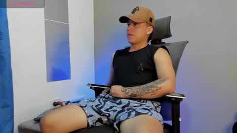 mattiwsmorris_ online show from 11/19/25, 03:45