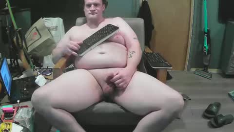 Snapshot of mattskiba89 chatting on 11/18/25, 06:51 mattskiba89 online show from 11/18/25, 06:51