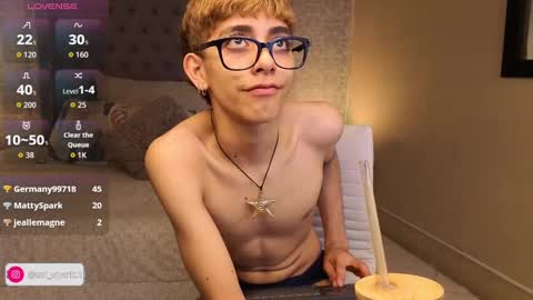 matty_spark online show from 10/03/25, 01:19