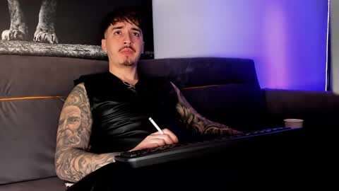 Snapshot of mattytwink69 chatting on 02/22/25, 06:28 Matt online show from 02/22/25, 06:28