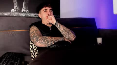 Snapshot of mattytwink69 chatting on 02/27/25, 06:29 Matt online show from 02/27/25, 06:29