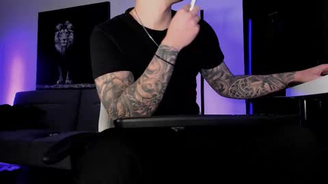 Snapshot of mattytwink69 chatting on 11/10/25, 09:14 Matt online show from 11/10/25, 09:14