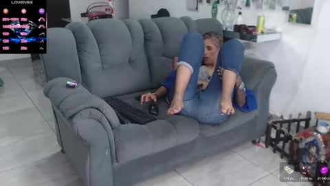 Snapshot of mature2023 chatting on 11/29/25, 08:23 mature2023 online show from 11/29/25, 08:23