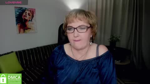 Snapshot of mature_blonde7 chatting on 01/18/25, 03:49 Lana online show from 01/18/25, 03:49