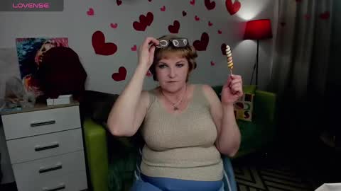 Snapshot of mature_blonde7 chatting on 02/18/25, 03:10 Lana online show from 02/18/25, 03:10