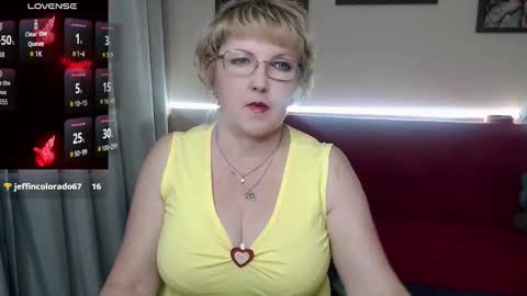 Snapshot of mature_blonde7 chatting on 11/28/25, 02:53 Lana online show from 11/28/25, 02:53