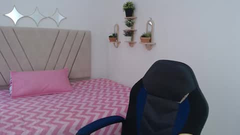 Martina online show from 04/08/26, 08:09