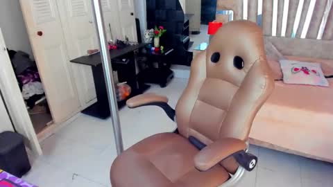 Sexy Hot Mature Sophy online show from 05/19/26, 02:34