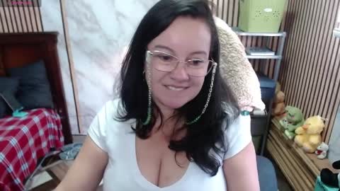 Sonia online show from 04/06/26, 10:44