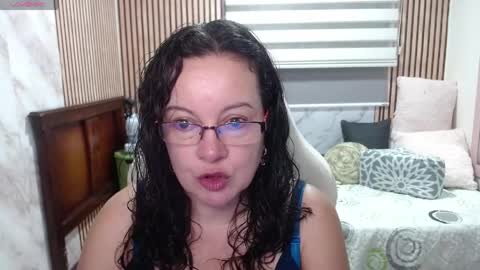 Snapshot of mature_wolf chatting on 06/08/26, 01:11 Sonia online show from 06/08/26, 01:11