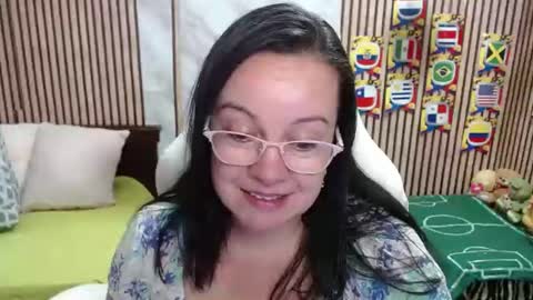 Snapshot of mature_wolf chatting on 06/22/26, 09:23 Sonia online show from 06/22/26, 09:23