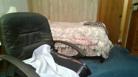 SXECPL55 at G mail Dot Com online show from 02/17/25, 11:53