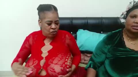 QUEEN online show from 03/15/26, 08:59