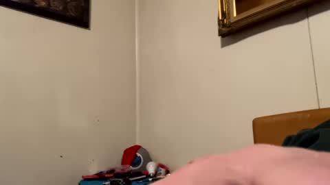 Snapshot of maturejerky chatting on 02/25/25, 10:39 maturejerky online show from 02/25/25, 10:39