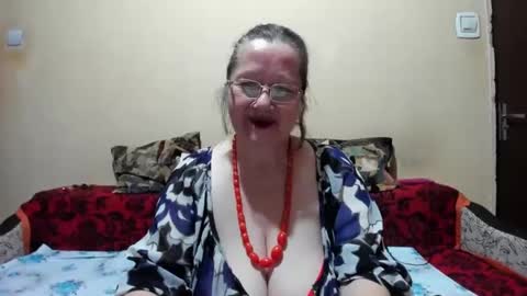 maturemilf online show from 03/07/25, 10:24