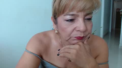 Cecilia online show from 02/06/25, 01:21