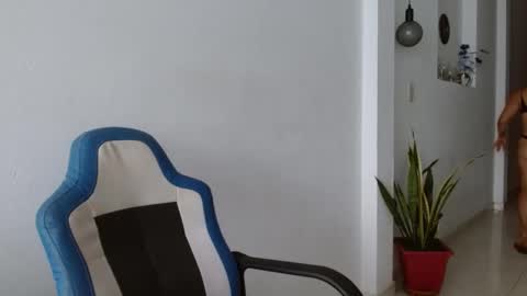 Cecilia online show from 02/09/25, 01:14