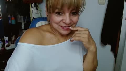 Cecilia online show from 11/28/25, 07:49