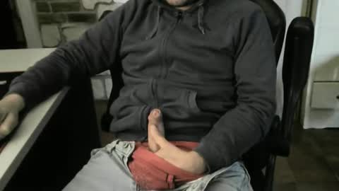 Snapshot of maty_212121 chatting on 12/09/24, 09:39 Mattias online show from 12/09/24, 09:39
