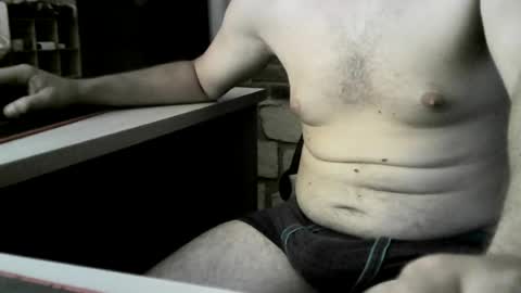 Snapshot of maty_212121 chatting on 07/18/26, 12:31 Mattias online show from 07/18/26, 12:31
