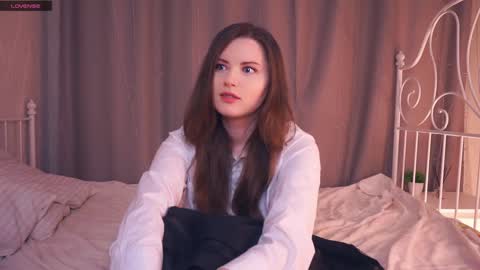 Lily online show from 02/02/25, 04:00