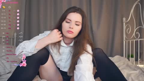 Lily online show from 02/03/25, 10:32