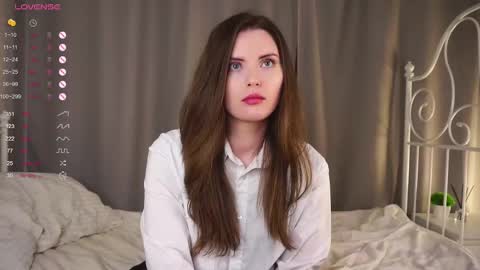 Lily online show from 02/10/25, 11:02