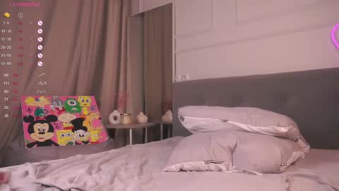 Lily online show from 03/08/25, 09:51