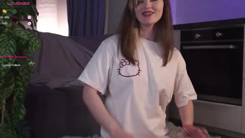 Lily online show from 09/27/25, 06:24