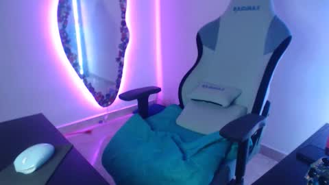 Mau and Lauren online show from 03/17/26, 11:41