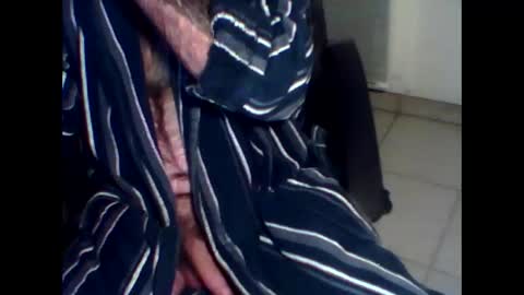 Snapshot of mauni1964 chatting on 12/16/24, 12:49 mauni1964 online show from 12/16/24, 12:49