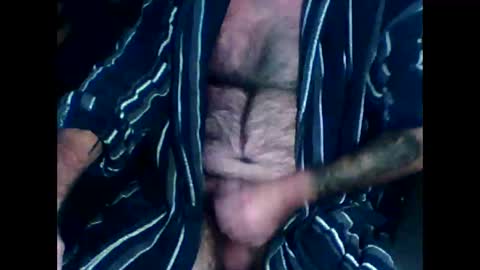 Snapshot of mauni1964 chatting on 10/28/25, 04:27 mauni1964 online show from 10/28/25, 04:27