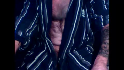 Snapshot of mauni1964 chatting on 11/06/25, 01:23 mauni1964 online show from 11/06/25, 01:23