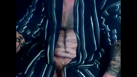 Snapshot of mauni1964 chatting on 11/19/25, 12:27 mauni1964 online show from 11/19/25, 12:27