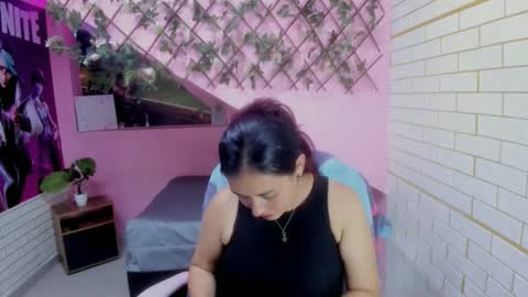 maurakloss303av online show from 12/21/25, 08:16