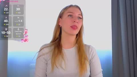 Snapshot of maureencoombs chatting on 09/13/25, 07:08 maureencoombs online show from 09/13/25, 07:08