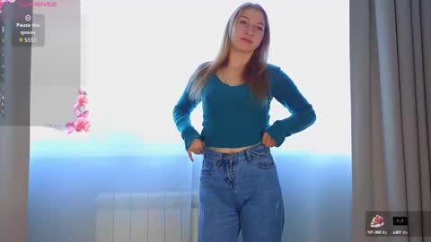 Snapshot of maureencoombs chatting on 09/18/25, 04:14 maureencoombs online show from 09/18/25, 04:14