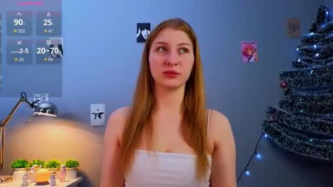 Snapshot of maureencoombs chatting on 12/18/25, 04:29 maureencoombs online show from 12/18/25, 04:29