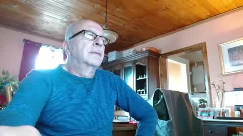 Maurice online show from 12/18/24, 02:06