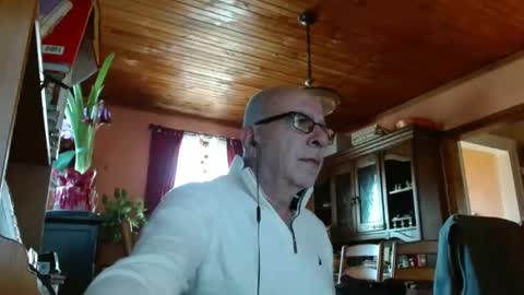 Maurice online show from 01/15/25, 03:50