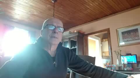 Maurice online show from 02/21/25, 09:00