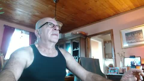 Maurice online show from 02/22/25, 01:46