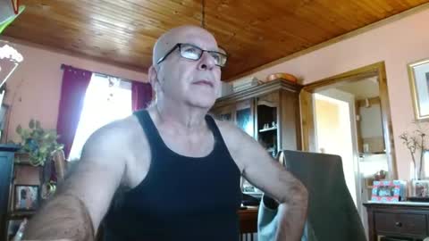 Maurice online show from 02/24/25, 03:09