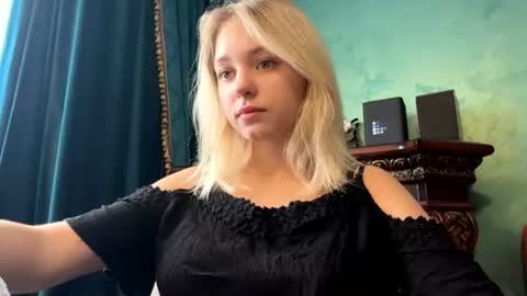 Eva  1st day online show from 07/11/26, 07:22