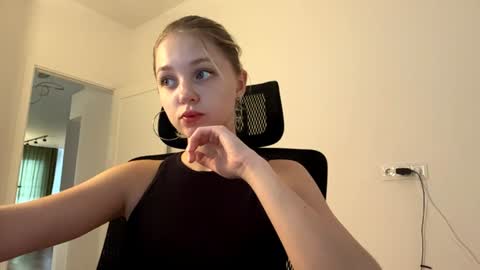 Eva  1st day online show from 07/24/26, 07:17