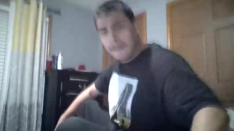 Snapshot of mauricescott chatting on 02/12/26, 02:17 mauricescott online show from 02/12/26, 02:17