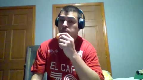 Snapshot of mauricescott chatting on 02/21/26, 03:07 mauricescott online show from 02/21/26, 03:07